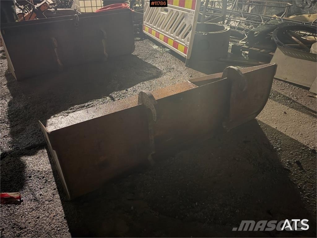  2 x Skuffer m/ Trima feste Andre komponenter