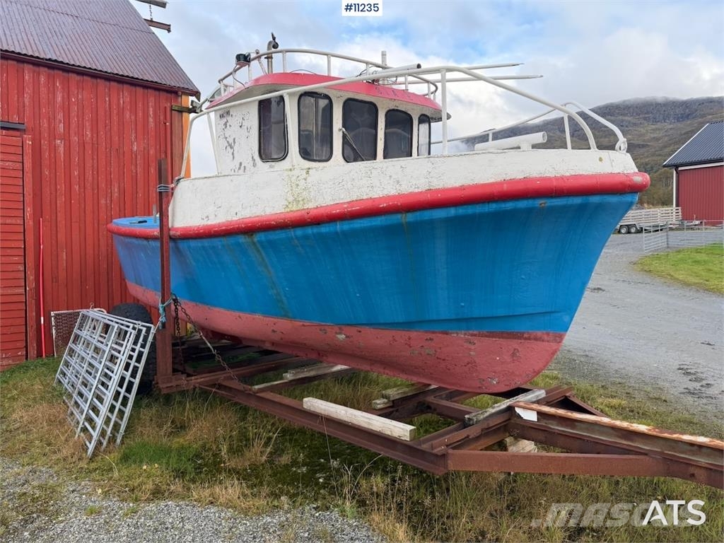  24 fots båt med Saab 22 motor مكونات أخرى