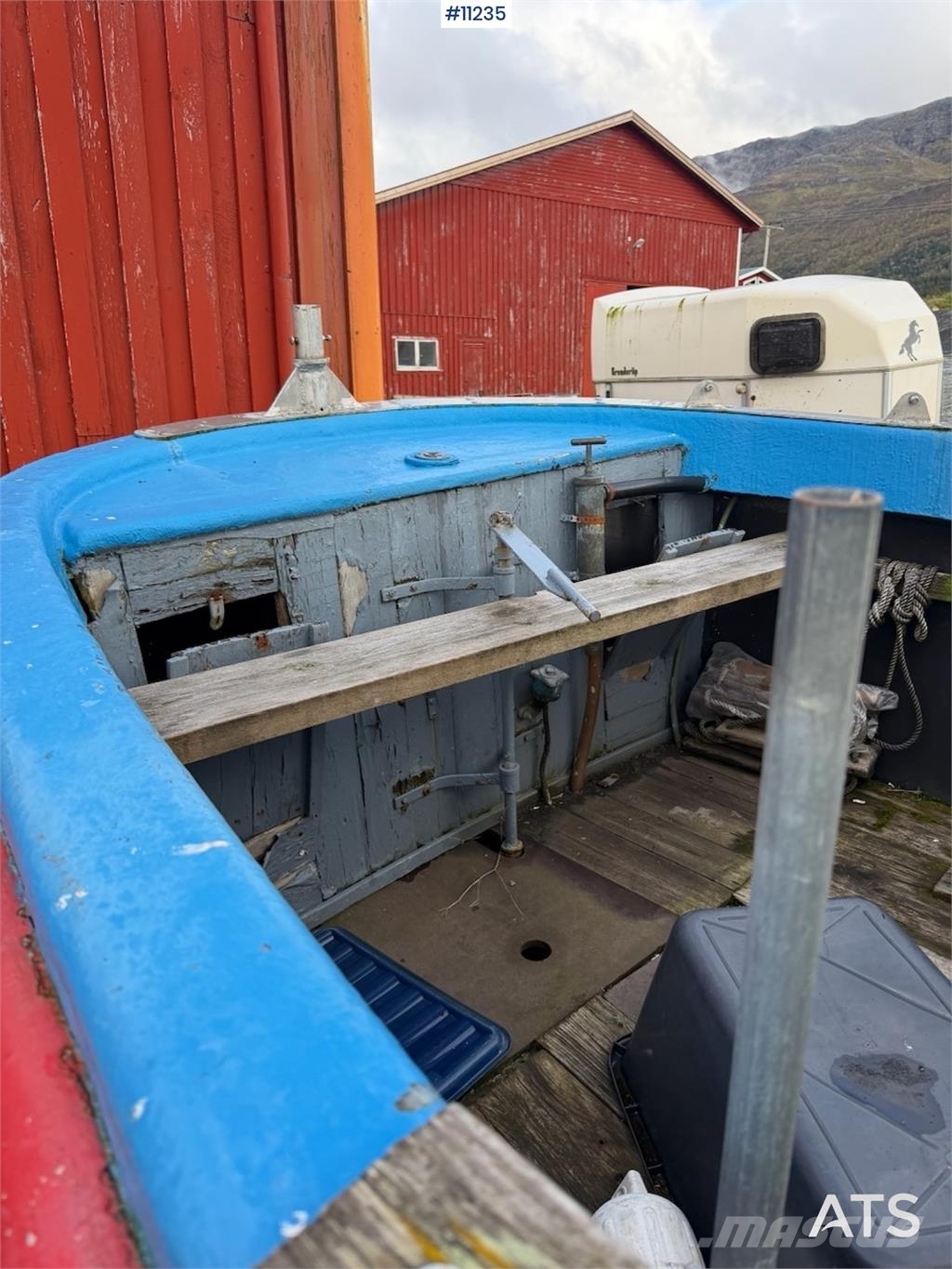  24 fots båt med Saab 22 motor مكونات أخرى