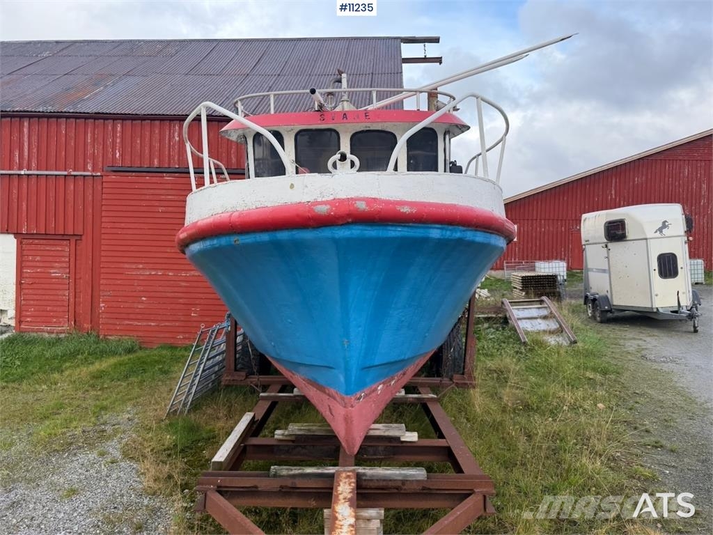  24 fots båt med Saab 22 motor مكونات أخرى