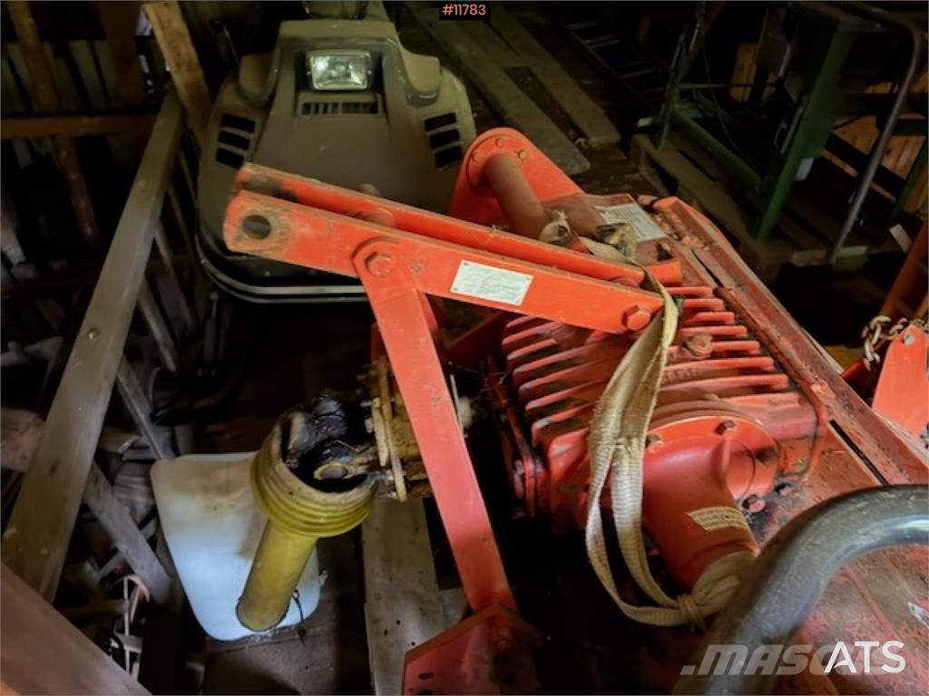 Agrator UR/1300 C Прочее почвообрабатывающее оборудование