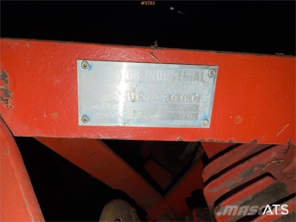 Agrator UR/1300 C Прочее почвообрабатывающее оборудование
