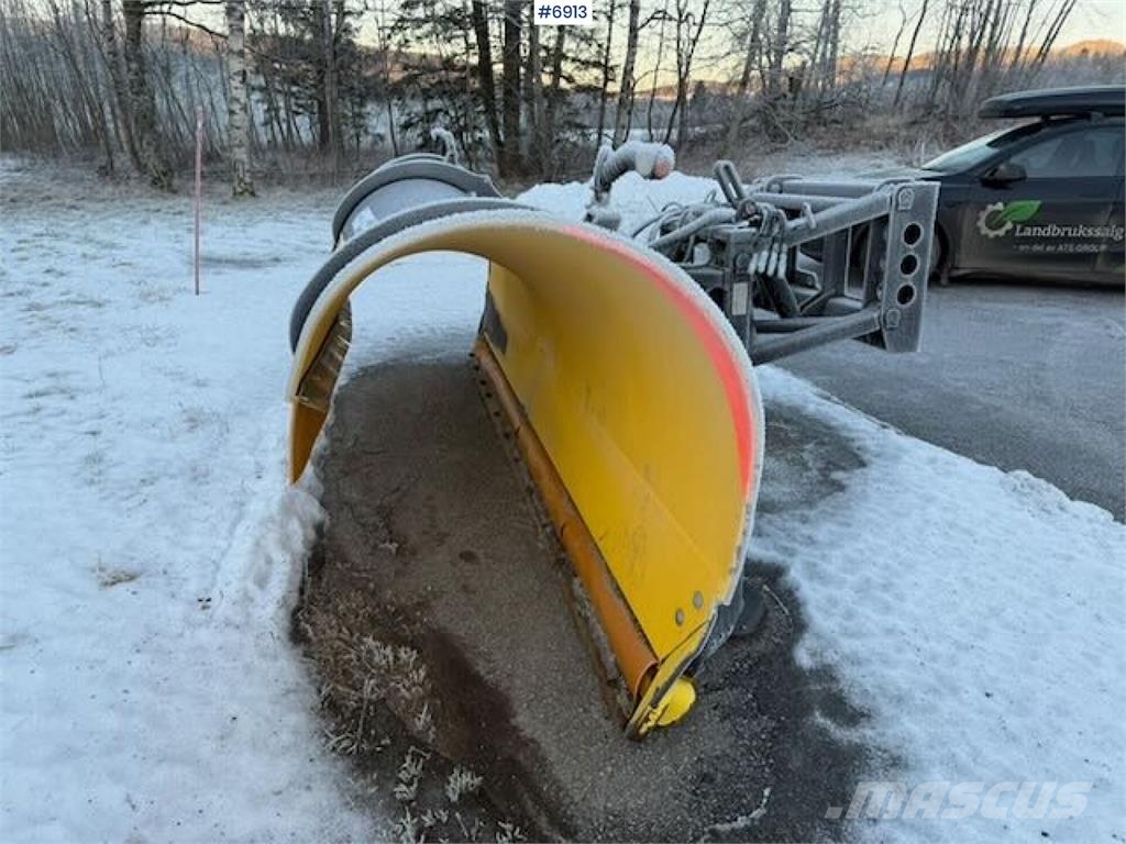 Arctic Machine Snøskjær حراثات ونصول الجليد