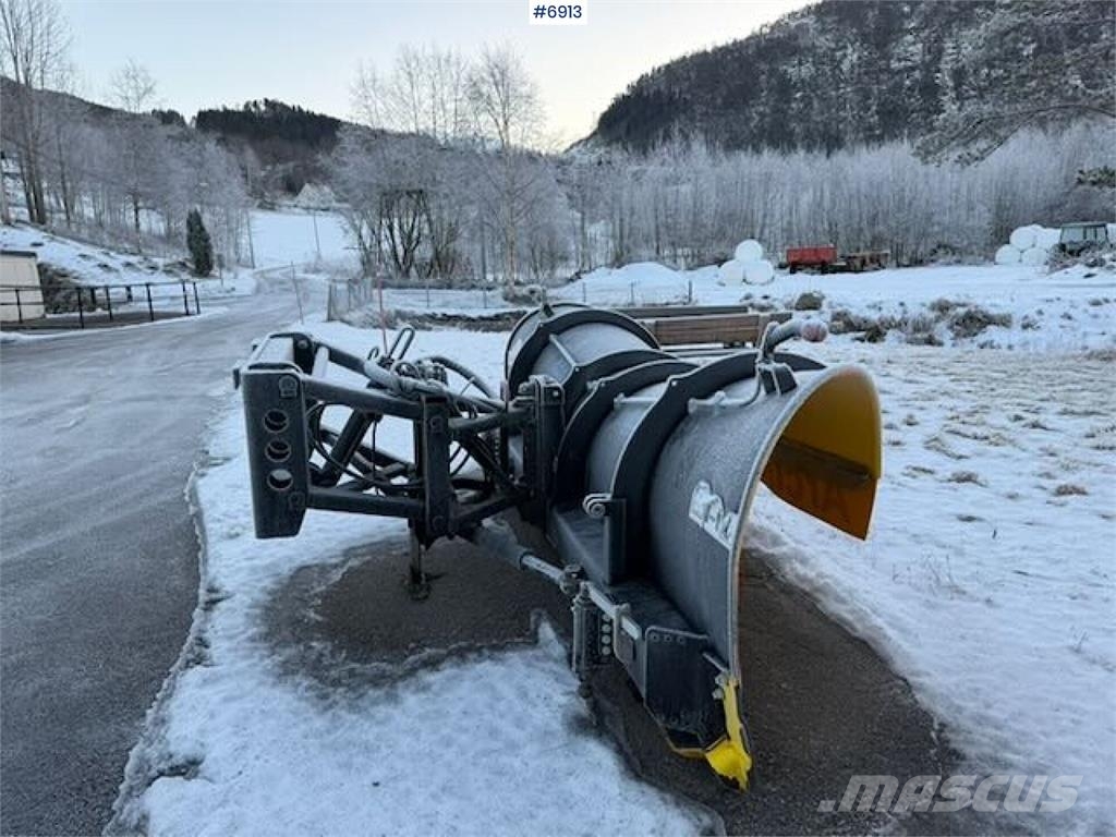 Arctic Machine Snøskjær حراثات ونصول الجليد