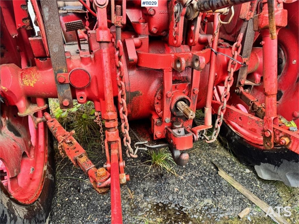 Bolinder-Munktell BM 400 Buster Tractors