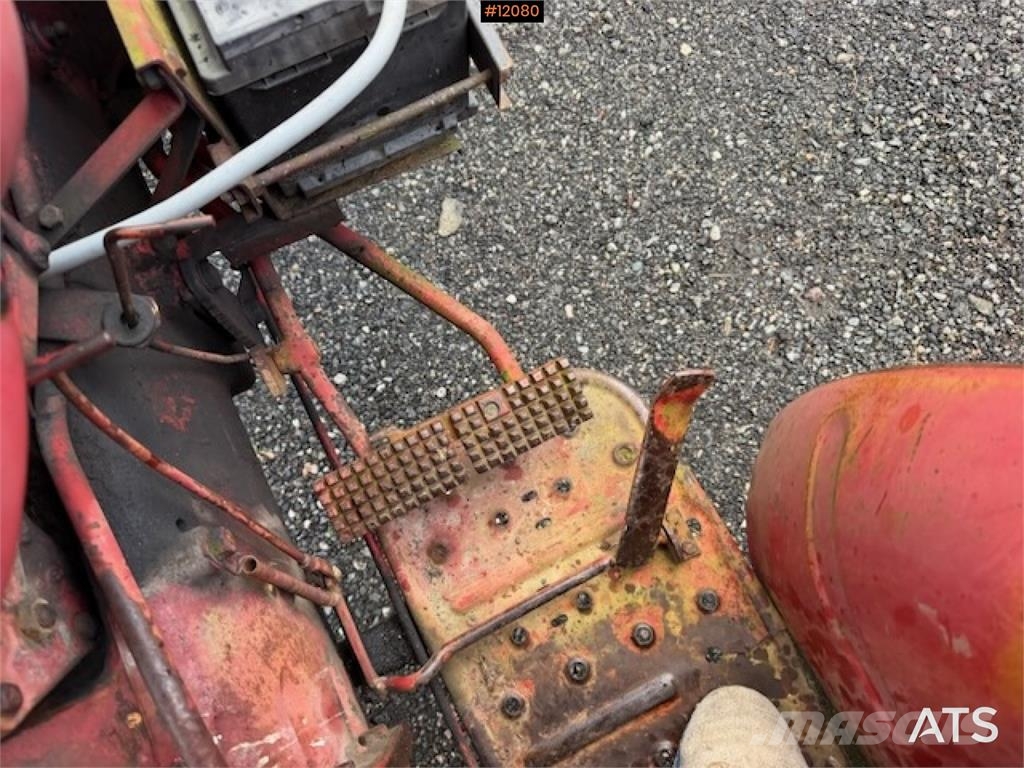 Bolinder-Munktell BM Buster 320 Traktorer
