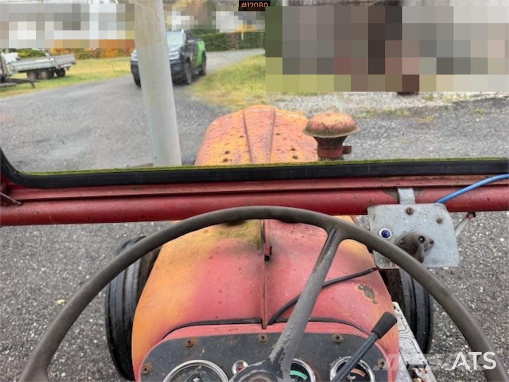 Bolinder-Munktell BM Buster 320 Traktorer