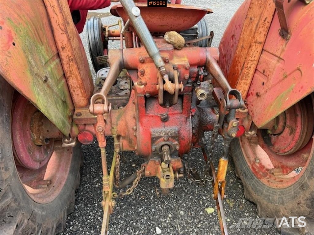Bolinder-Munktell BM Buster 320 Traktorer