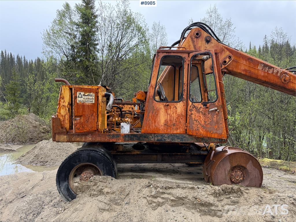 Brøyt X20 Hjulmaskin Paletli ekskavatörler