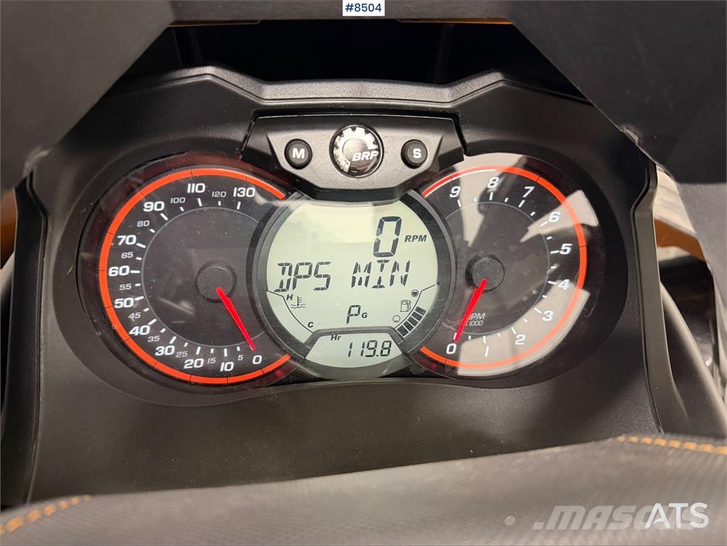 Can-am Outlander MAX XT 1000R مركبات لجميع التضاريس