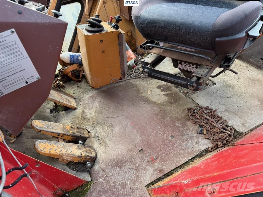 Case IH 680K Traktorgraver Tratores Agrícolas usados