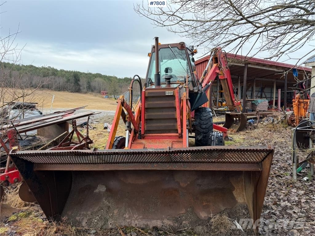 Case IH 680K Traktorgraver Tratores Agrícolas usados