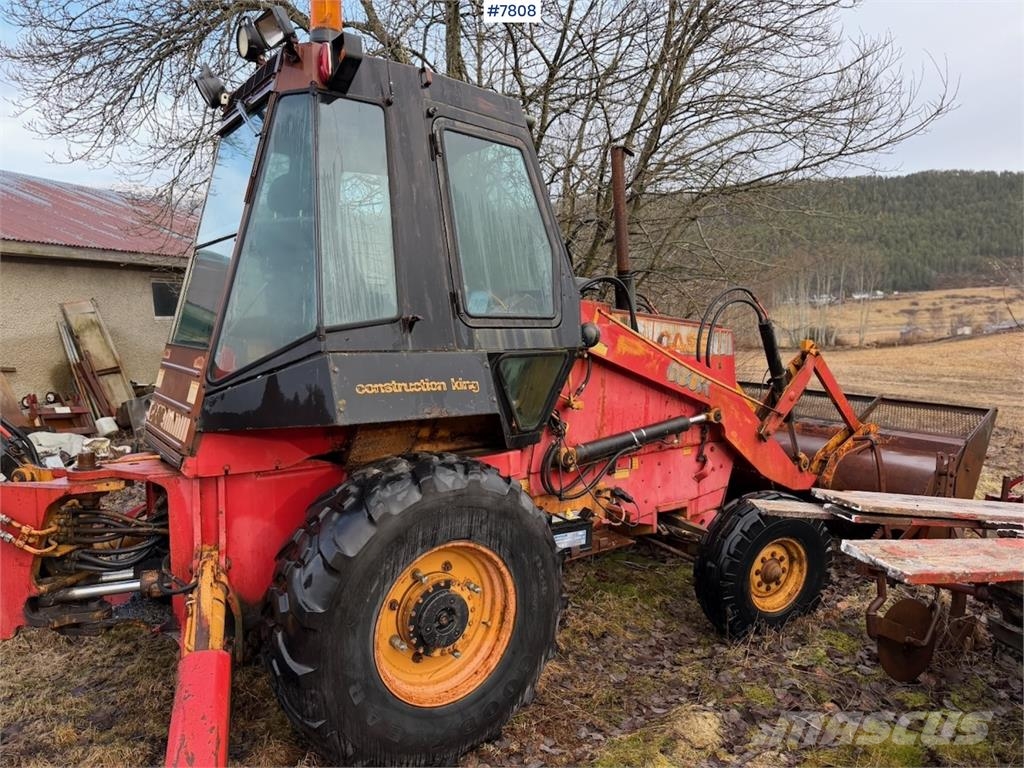 Case IH 680K Traktorgraver Tratores Agrícolas usados