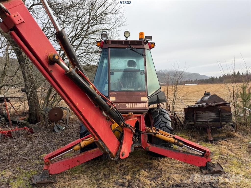 Case IH 680K Traktorgraver Tratores Agrícolas usados