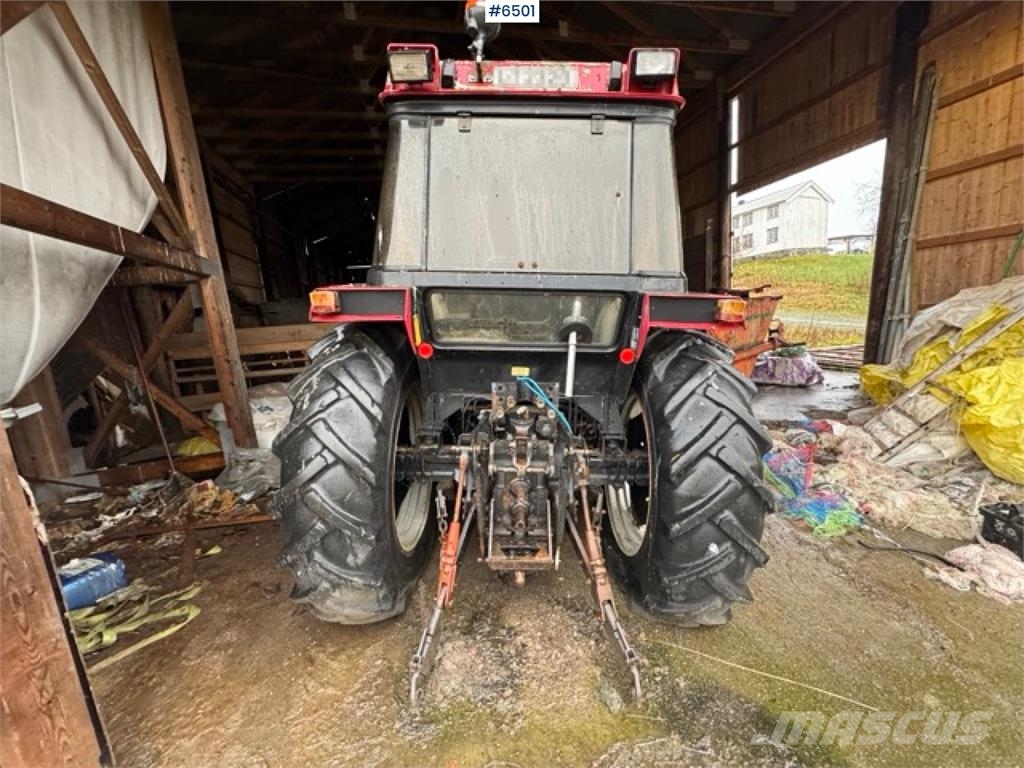 Case IH 685 XL الجرارات