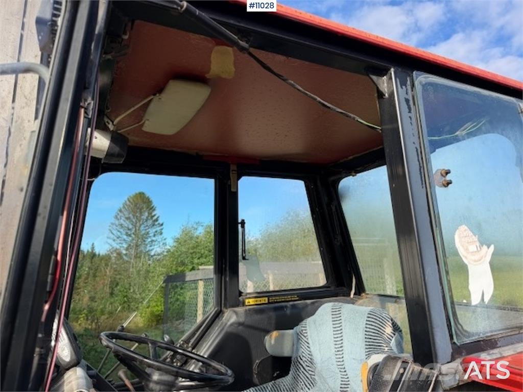 CASE International 585 Traktorer