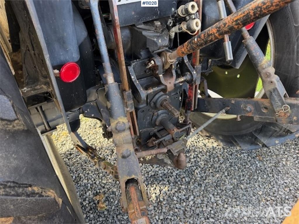 CASE International 585 Traktorer