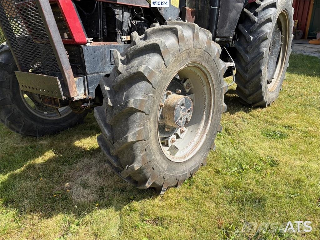 CASE International 685 XL Traktoren