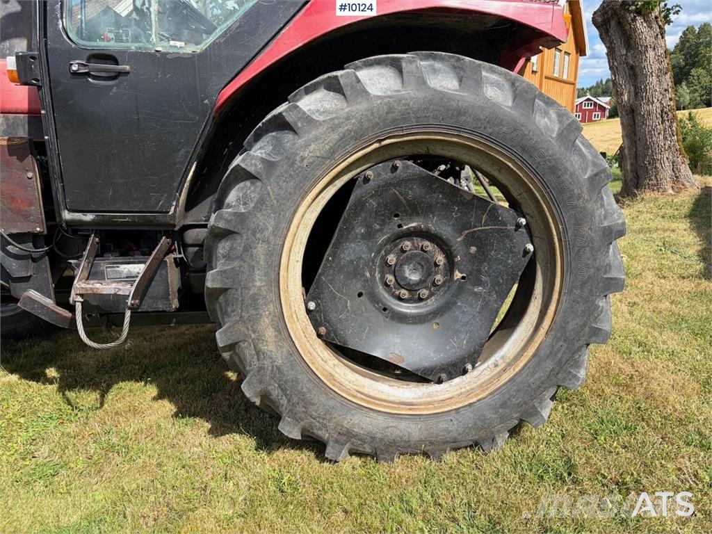 CASE International 685 XL Traktoren