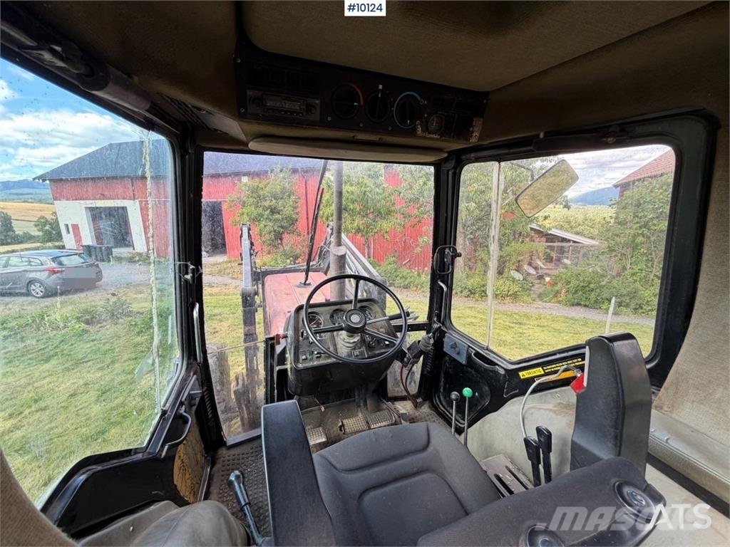 CASE International 685 XL Traktoren