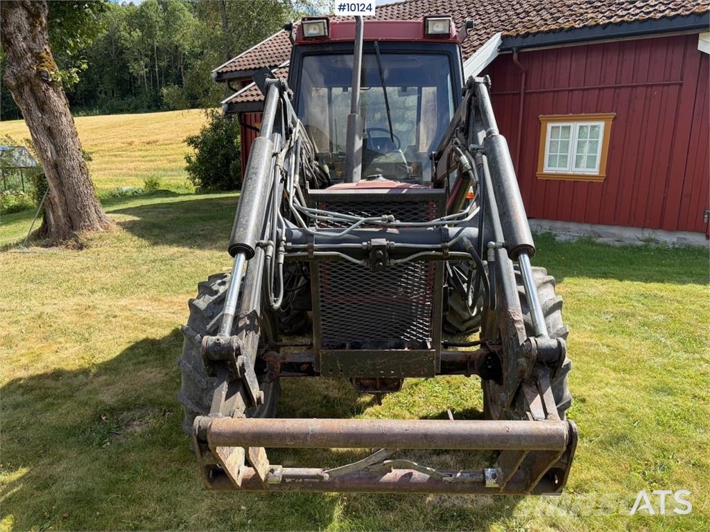 CASE International 685 XL Traktoren