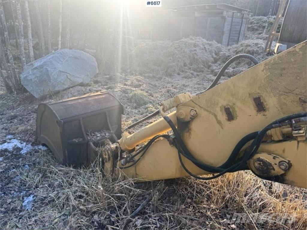 CAT 211BLC Bageri guseničari