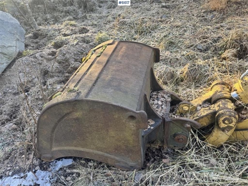 CAT 211BLC Bageri guseničari