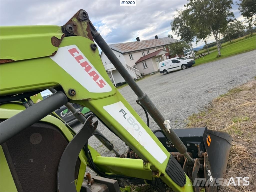 CLAAS Arion 410 4x4 الجرارات
