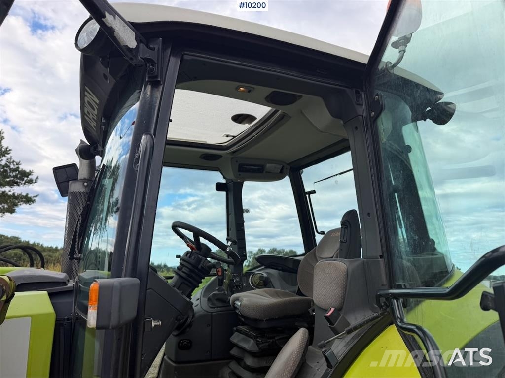 CLAAS Arion 410 4x4 الجرارات