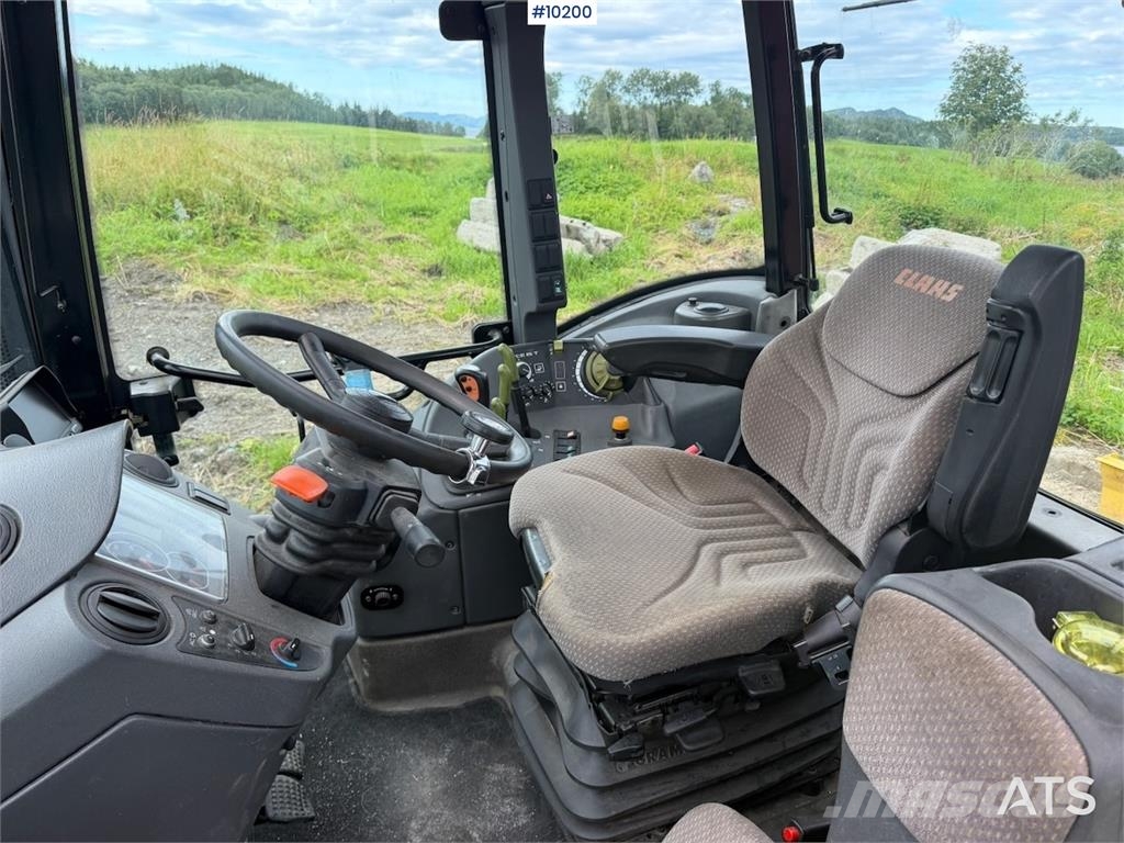 CLAAS Arion 410 4x4 الجرارات