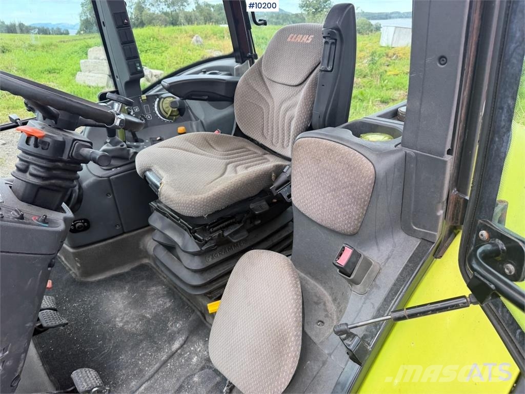 CLAAS Arion 410 4x4 الجرارات