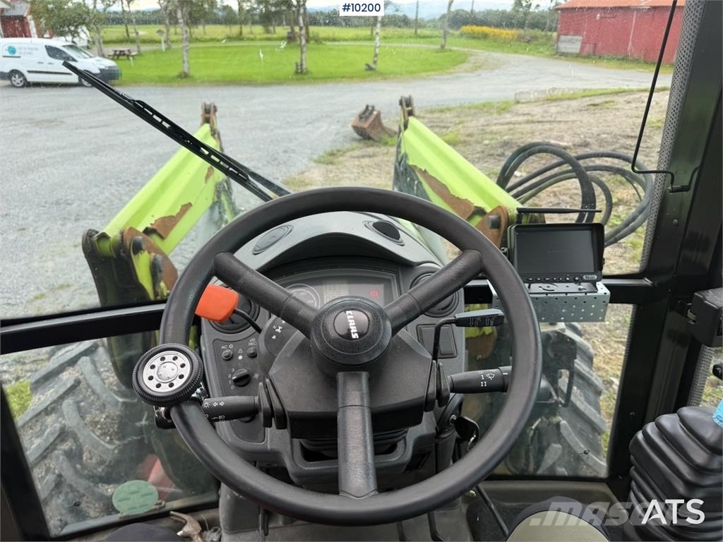 CLAAS Arion 410 4x4 الجرارات