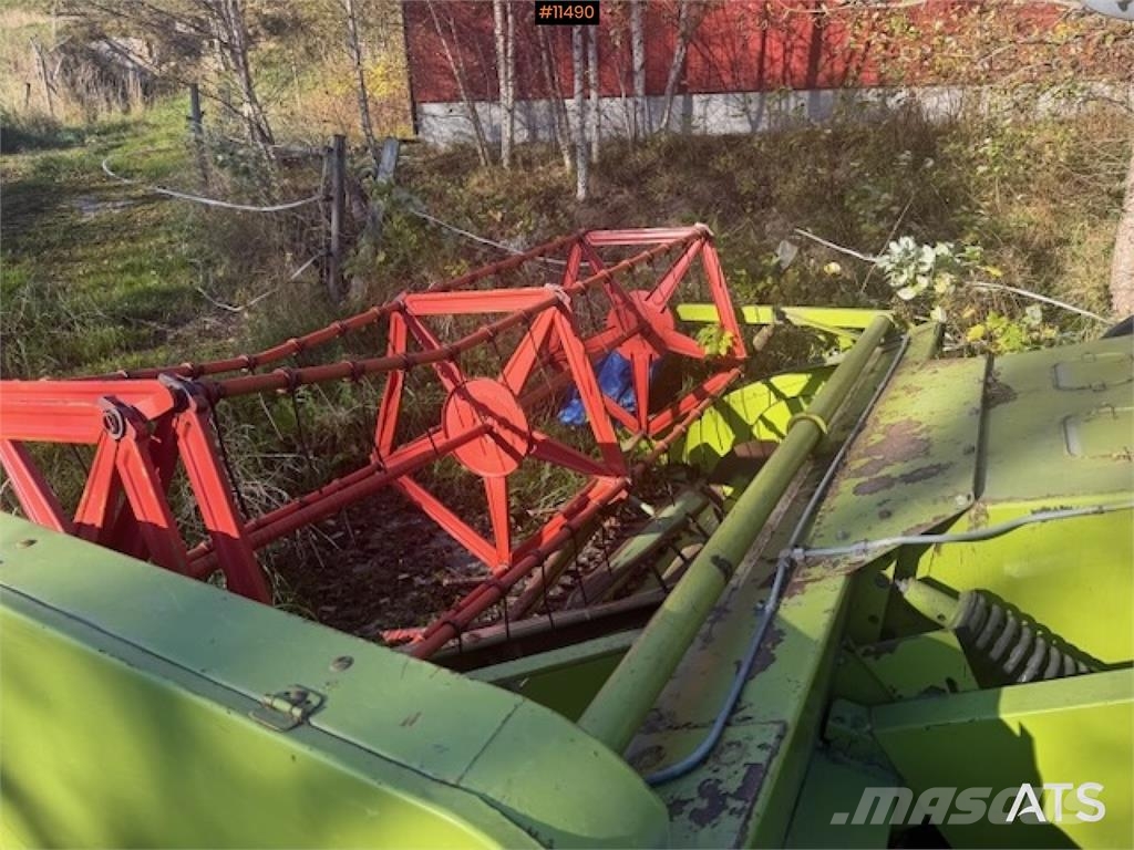 CLAAS Compact Kombajni