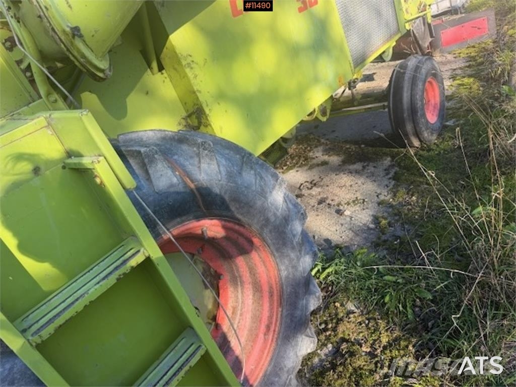 CLAAS Compact Kombajni