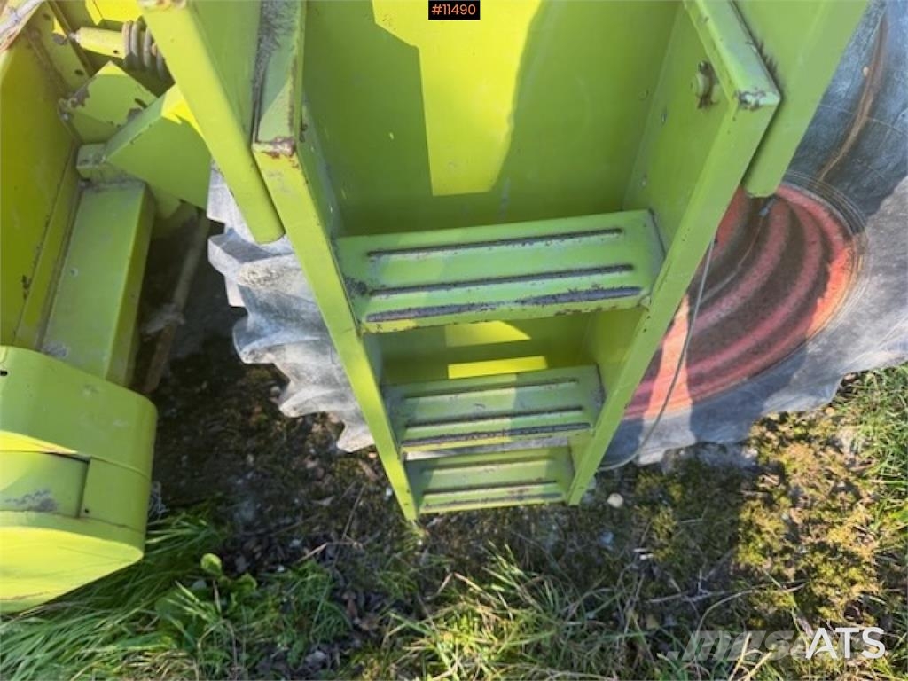 CLAAS Compact Kombajni