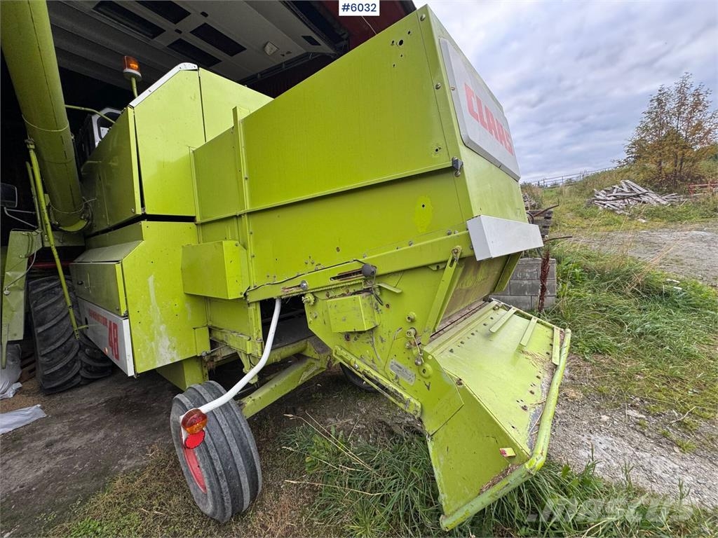 CLAAS Dominator 48 Зернозбиральні комбайни