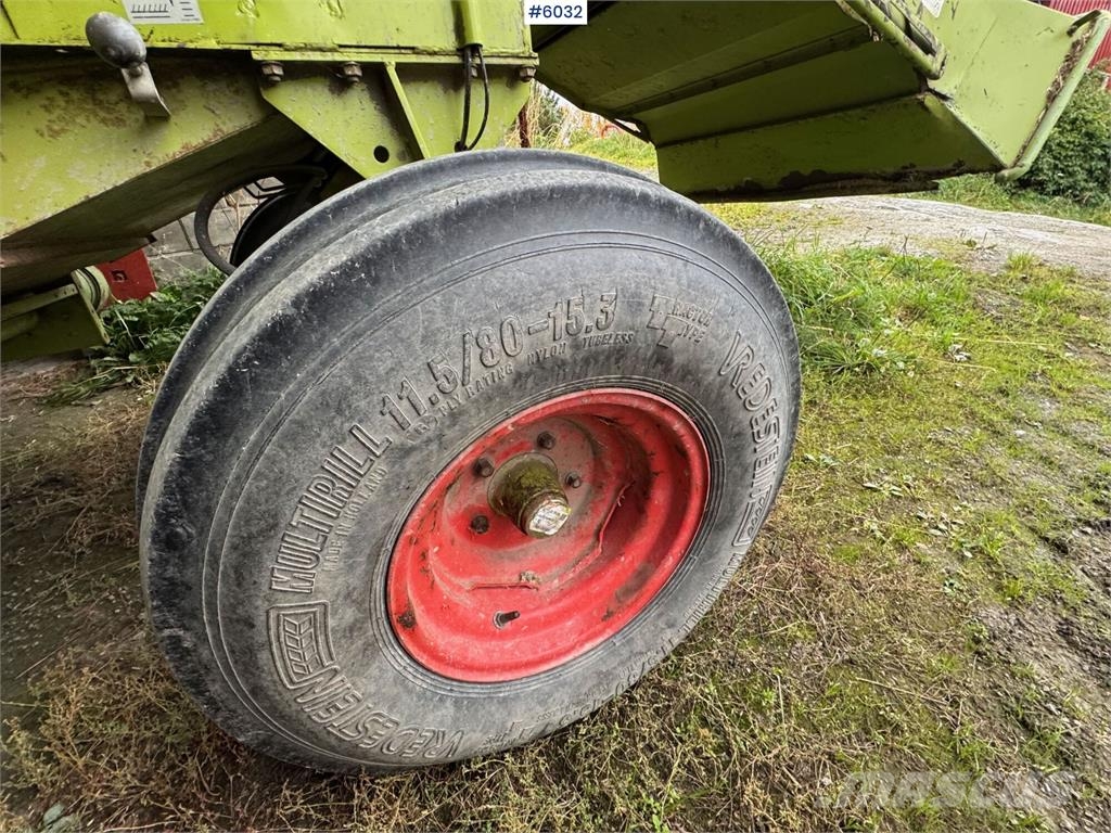CLAAS Dominator 48 Зернозбиральні комбайни