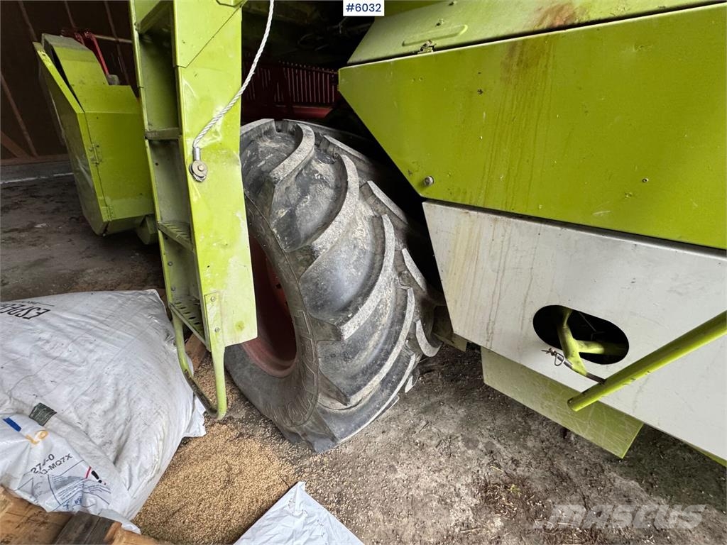 CLAAS Dominator 48 Зернозбиральні комбайни