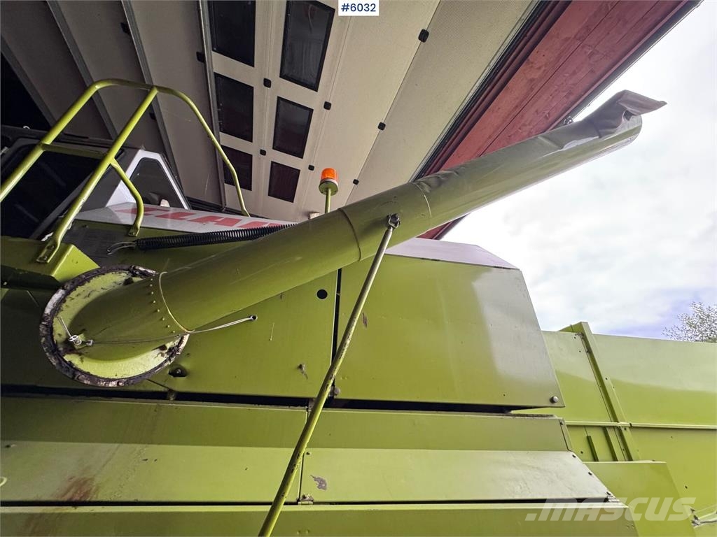 CLAAS Dominator 48 Зернозбиральні комбайни