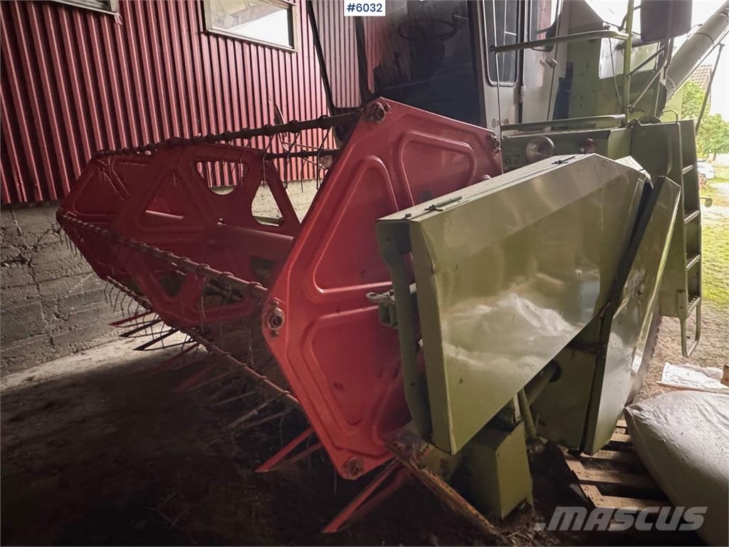 CLAAS Dominator 48 Зернозбиральні комбайни