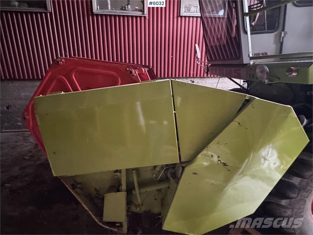 CLAAS Dominator 48 Зернозбиральні комбайни
