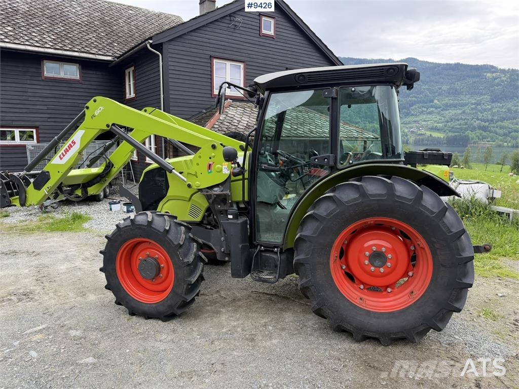 CLAAS Elios 210 트랙터