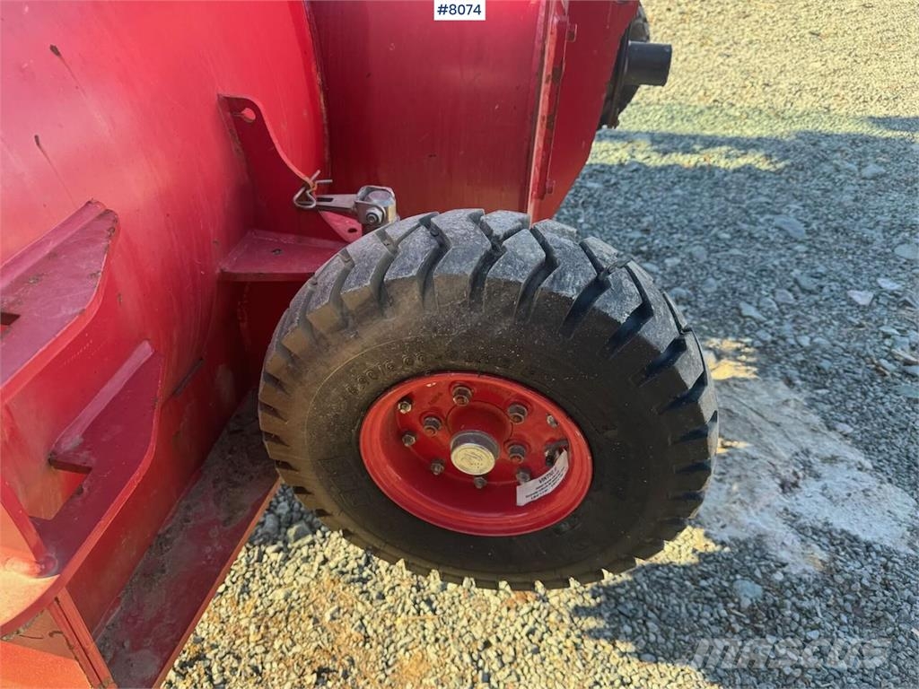 Dalen Vendbar fres m/ hydraulisk tut 刮雪板和犁