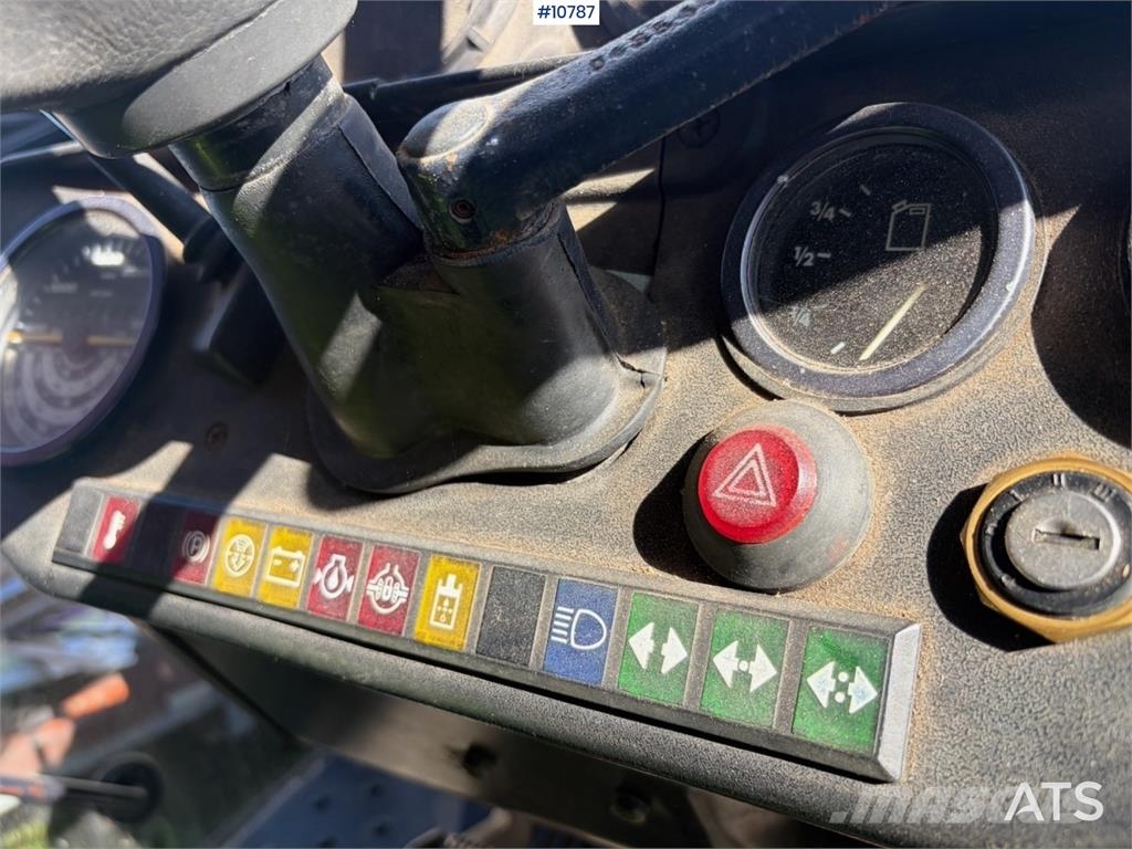 Deutz DX 3.30 Traktorji