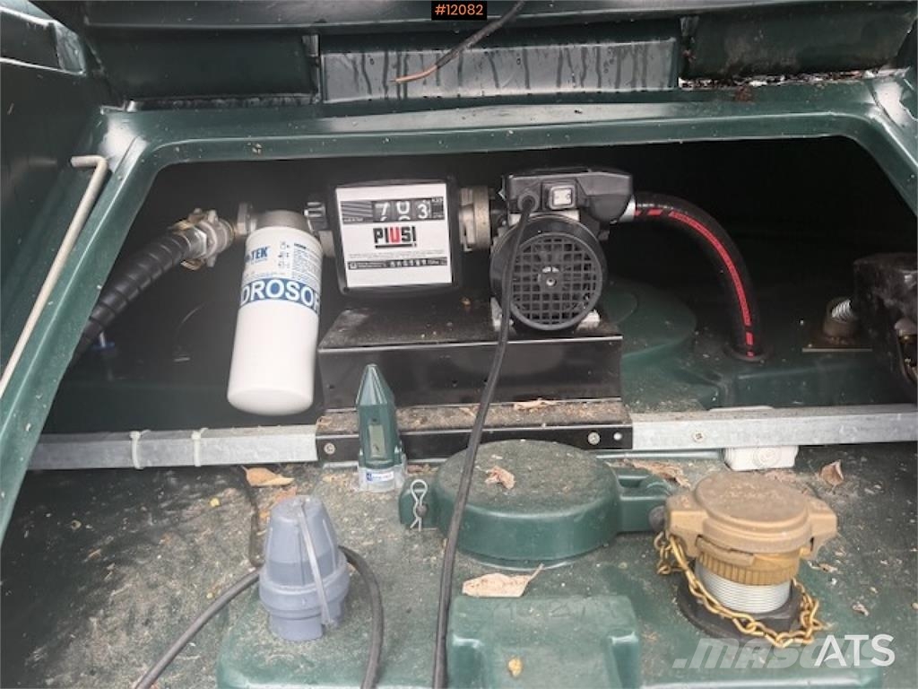  Dieseltank 2500L مكونات أخرى