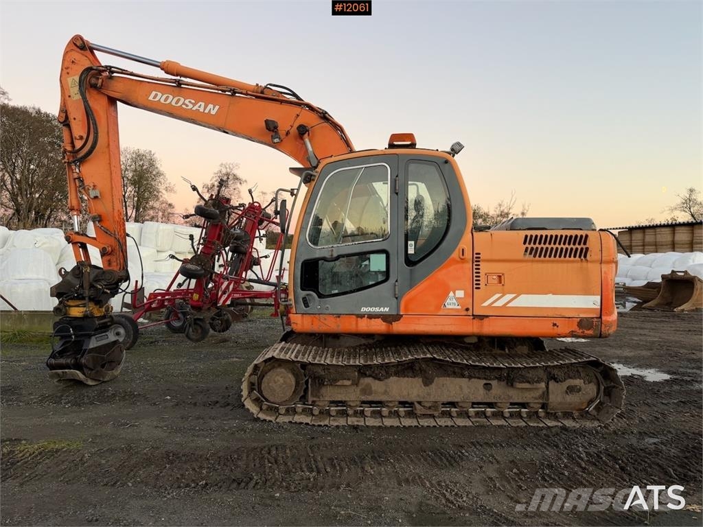 Doosan DX 140 Raupenbagger
