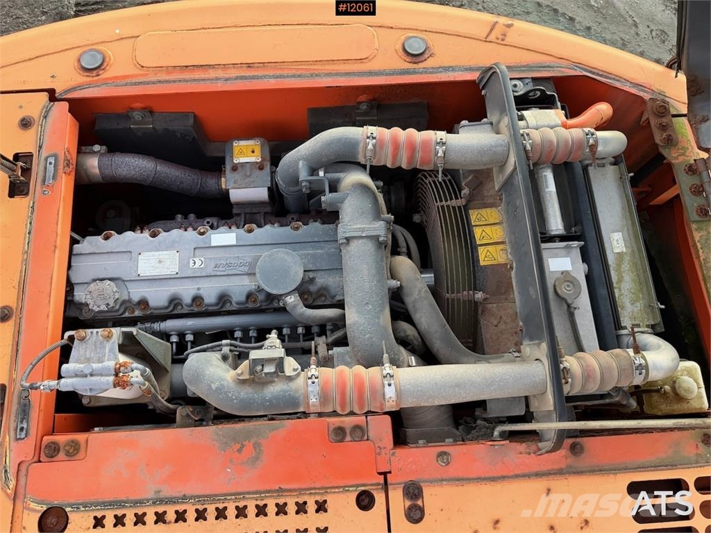 Doosan DX 140 Raupenbagger