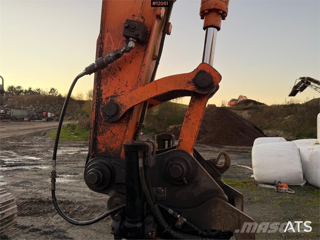 Doosan DX 140 Raupenbagger