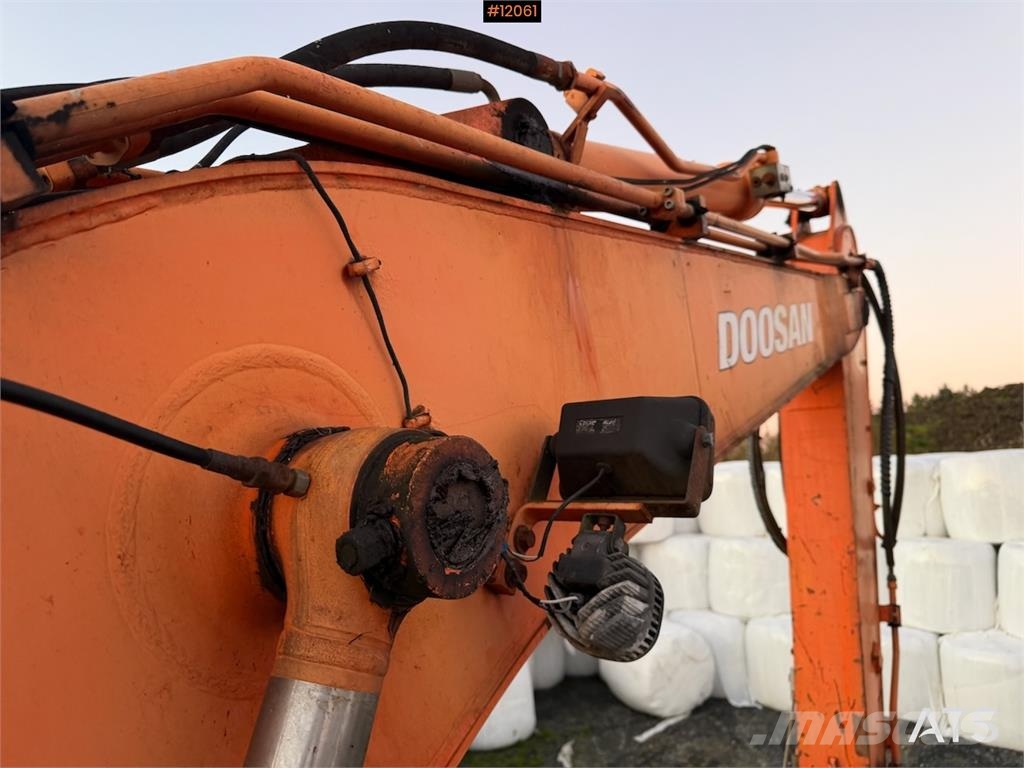 Doosan DX 140 Raupenbagger