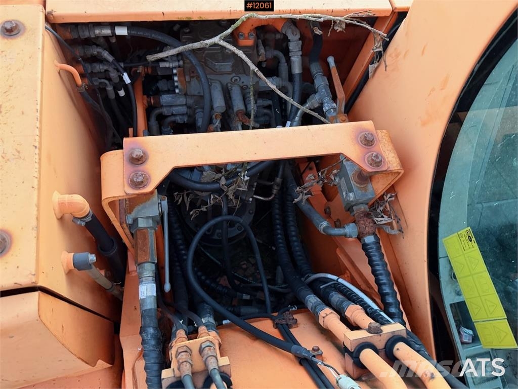 Doosan DX 140 Raupenbagger